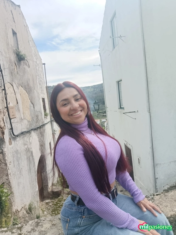 Miniatura 5 de Soy una mujer de baja estatura y muy inteligente