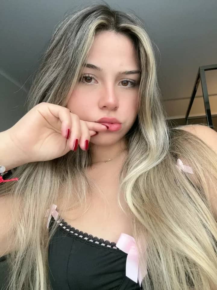Foto principal de Billie 🔞