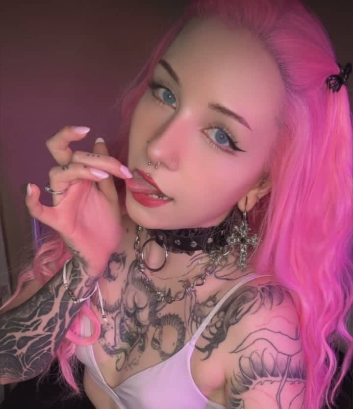 Foto de 🧙‍♀️ Seductive manga worshiper 🤪